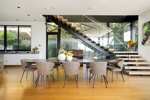 Luxury Villa, Multiple Beds, Pool Access, Mountain View (Belfast Estate) | Dining