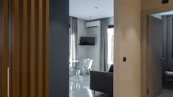 Apartment, 1 Bedroom, Balcony | Living area