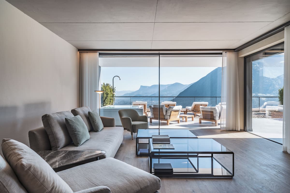 Deluxe Apartment, Mountain View | Living area