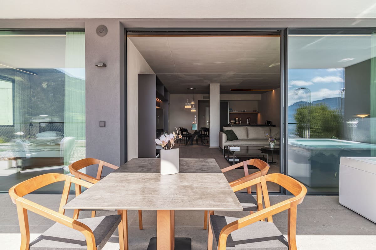 Deluxe Villa, Garden View | Free minibar items, in-room safe, soundproofing, free cribs/infant beds