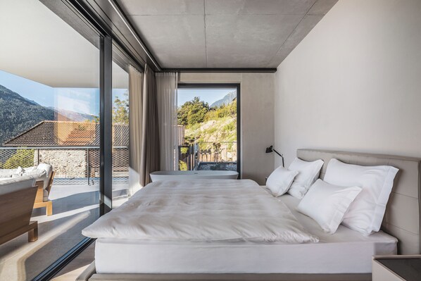 Free minibar items, in-room safe, soundproofing, free cribs/infant beds