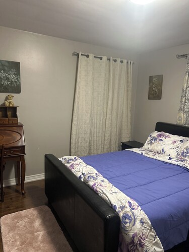 Cozy 2 bedroom with own bathroom