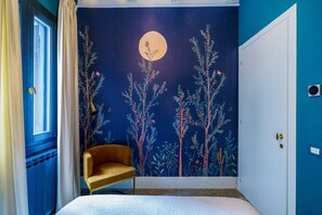 3 bedrooms, desk, iron/ironing board, travel cot - The Secret Garden of Venice Sanctuary: A Peaceful Getaway (Venezia)