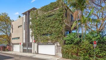 Apartment | Reception