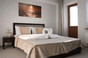 Chambre Double Supérieure, balcon, vue ville | Wi-Fi gratuit