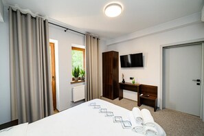 Chambre Double Supérieure, balcon, vue ville | Wi-Fi gratuit