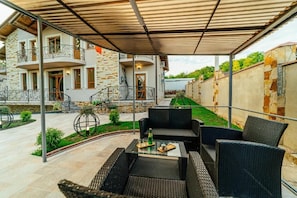 Enkeltrom – comfort, bassengutsikt | Terrasse/patio