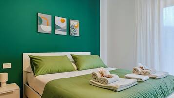 1 bedroom, desk, iron/ironing board, free WiFi