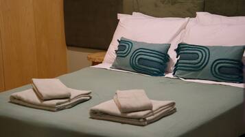 Free WiFi, bed sheets, wheelchair access