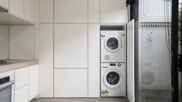 Apartment | Bathroom