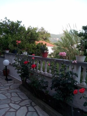 City view from property - Sofia's Garden by Booking Kottas (Skopelos)