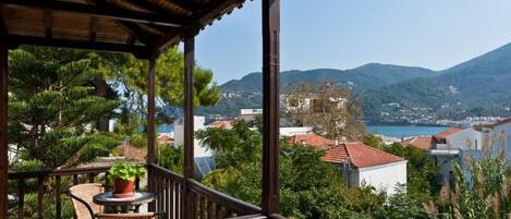 Deluxe Studio, Balcony, Sea View | Terrace/patio