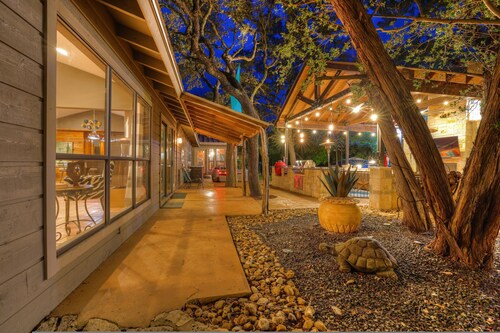 Terracotta Oasis - Wimberley for 30 Guests