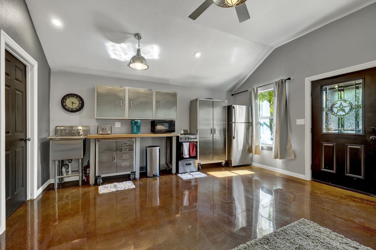 Talo | 8 makuuhuonetta