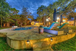 House | 8 bedrooms - Terracotta Oasis - Wimberley for 30 Guests (Wimberley)