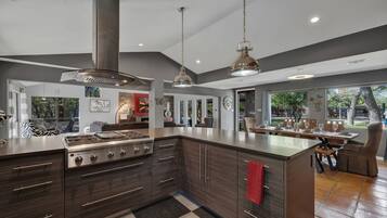 4 bedrooms