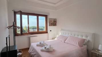 2 camere, una scrivania, ferro/asse da stiro, Wi-Fi gratuito