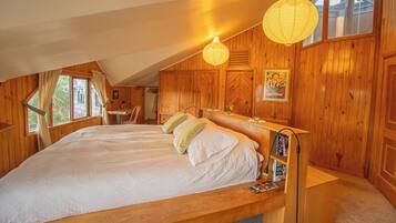 5 makuuhuonetta, silitysrauta/-lauta, internet, vuodevaatteet