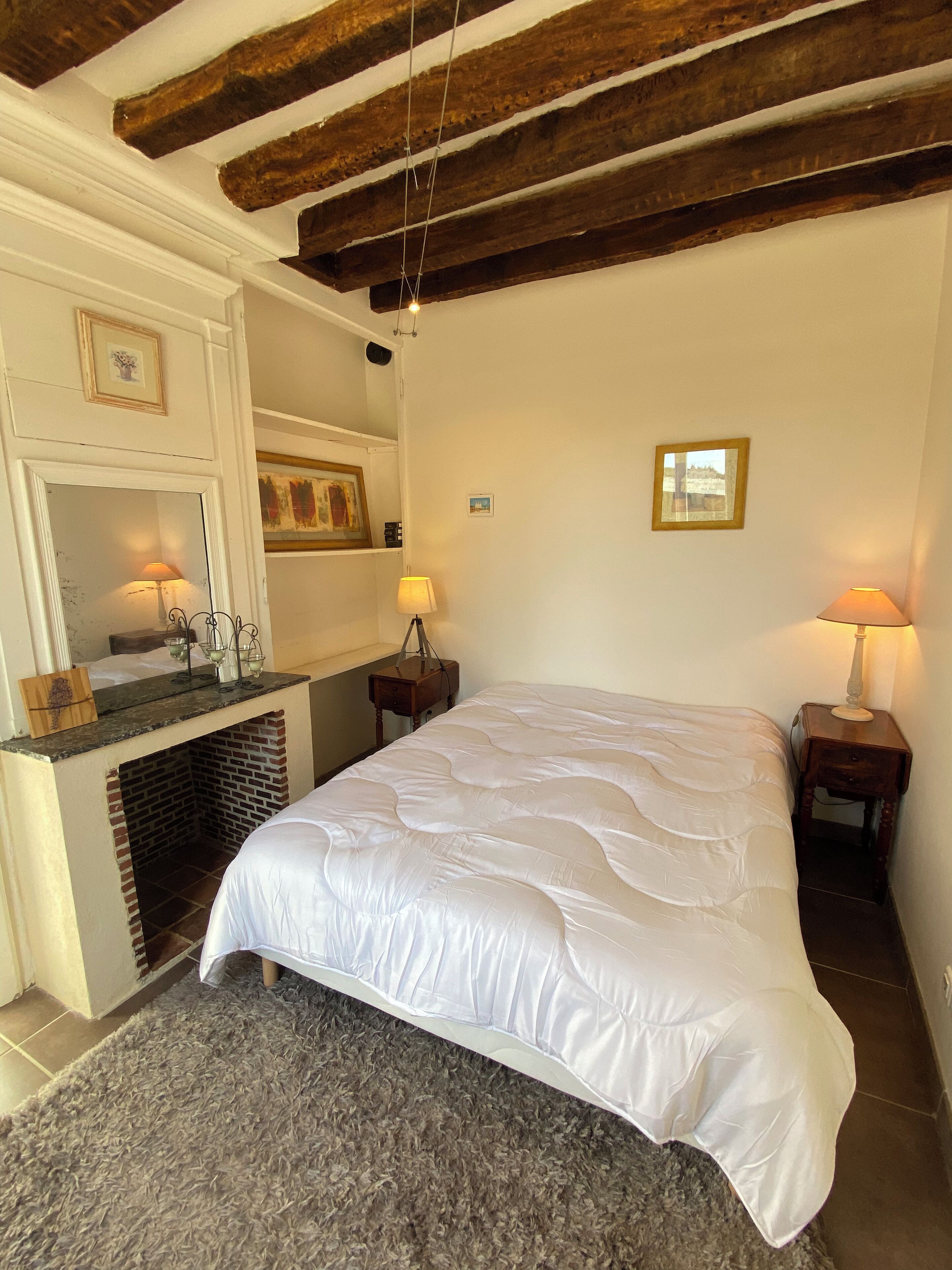 6 slaapkamers, een strijkplank/strijkijzer, beddengoed