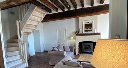 Maison de campagne entiÚrement rénovée, 15 min du centre ville de Chartres