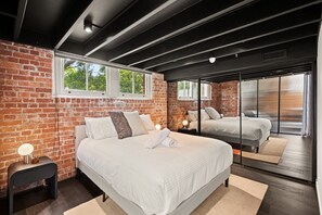 Apartment - Stylish Riverside 2-bedroom Apartment in Teneriffe (Brisbane)