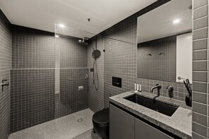 Apartment | Bathroom - Stylish Riverside 2-bedroom Apartment in Teneriffe (Brisbane)