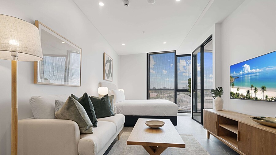 Modern Studio in Fremantle With Stunning Rooftop