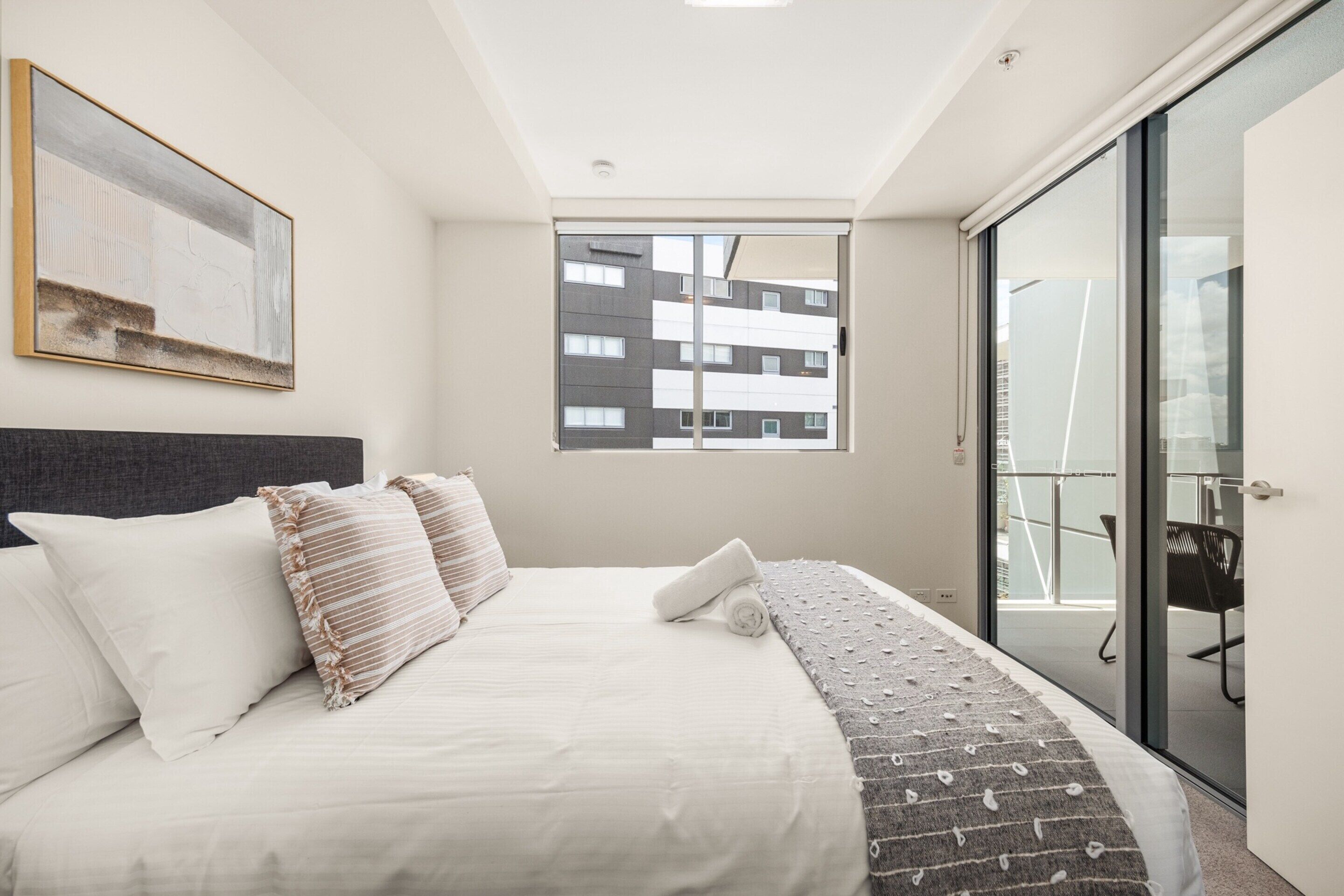 Apartment | 1 bedroom, laptop workspace, bed sheets