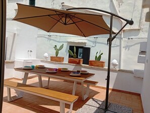 Comfort Apartment, Sea View | Teres/patio