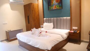 Caja de seguridad en la habitación y cortinas blackout