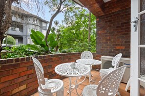 Balcony - Spacious 3-bed Home in Princeton Pearl Double Bay (Sydney)