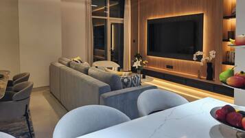 Luxury Apartment, Balcony, Marina View | Living area