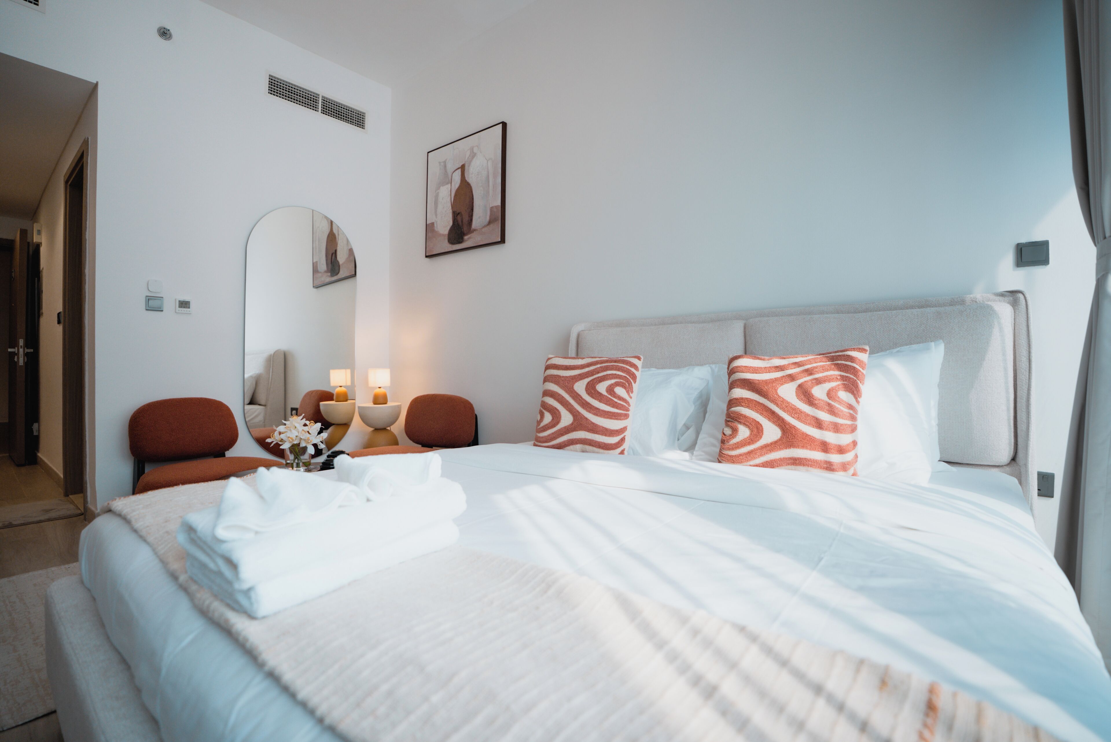 1 soverom, strykejern/-brett, internettilgang og sengetøy