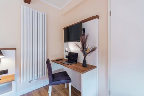 Desk, laptop workspace, free WiFi