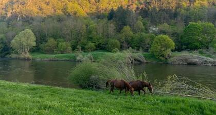 Ancienne Ferme dans les gorges de la Loire