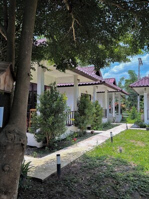 Esterni