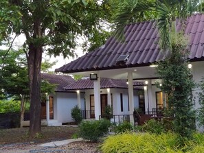 Deluxe House, Garden View | Interior - A-Thip House (Pai)