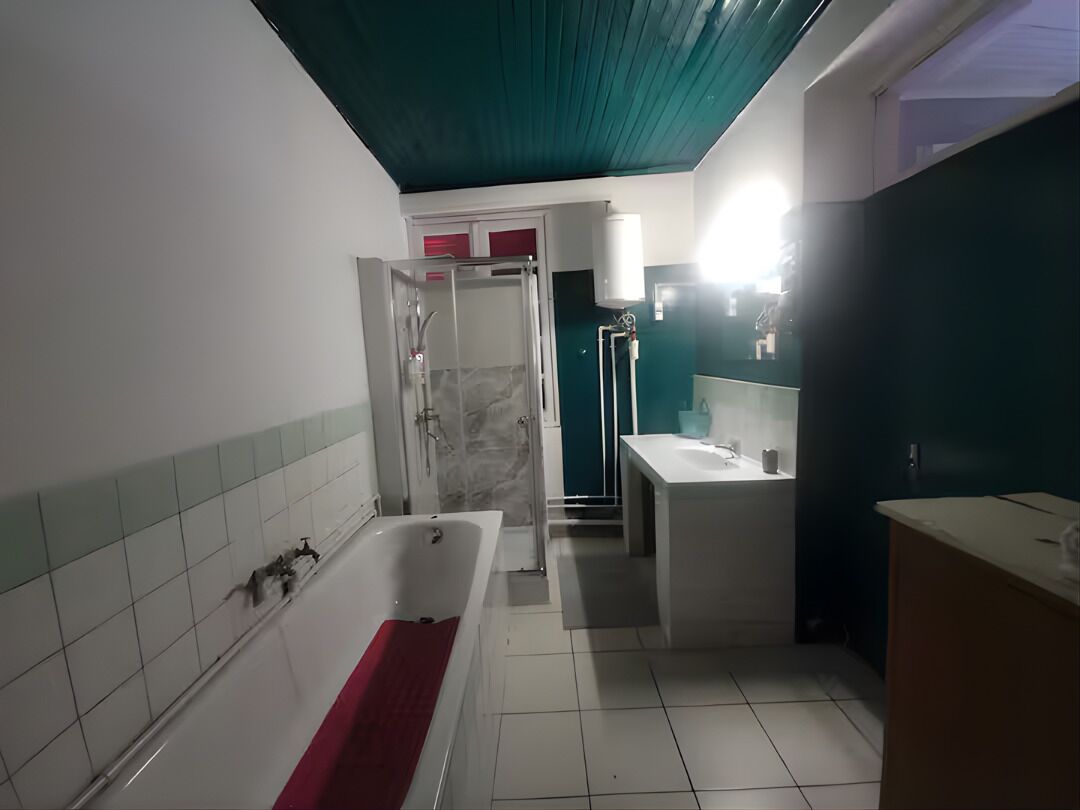 Bidet, towels, soap, toilet paper