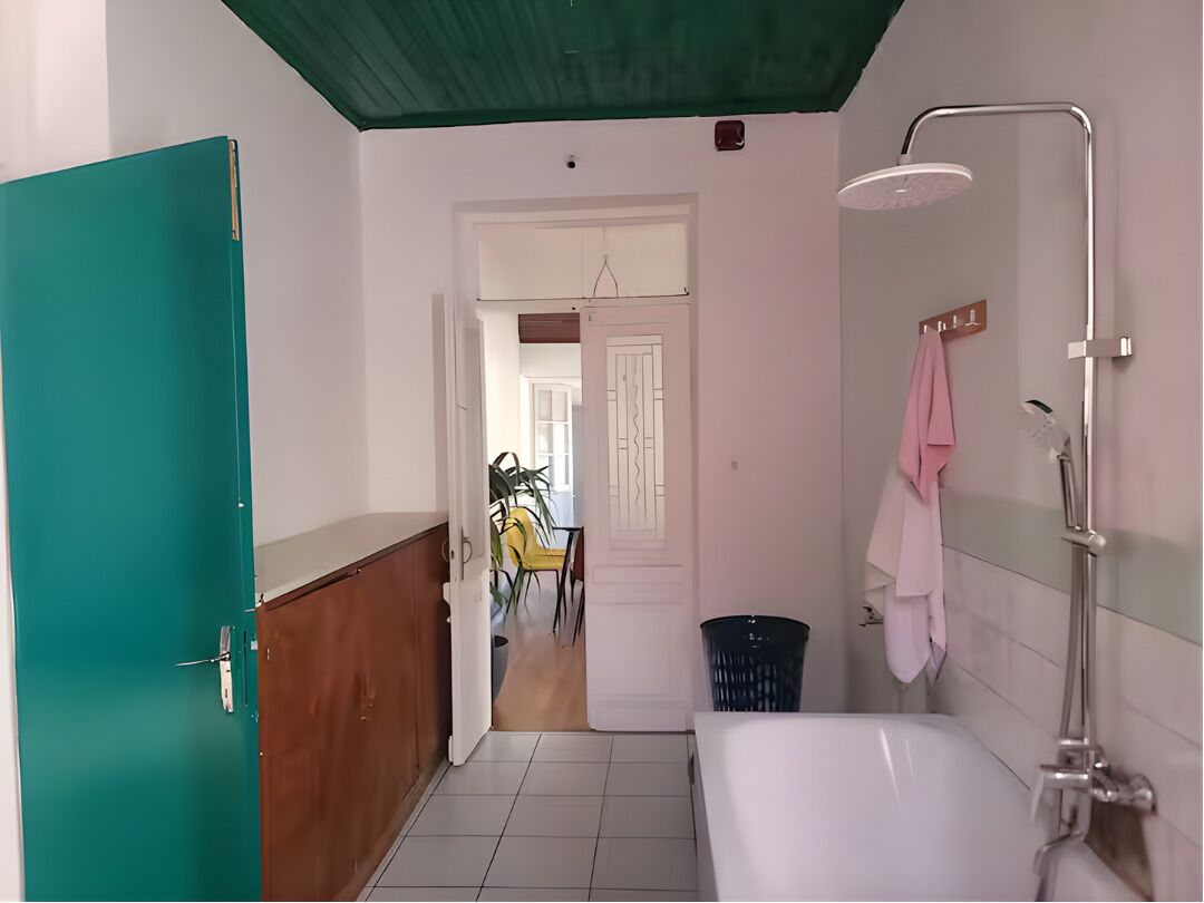 坐浴桶、毛巾、肥皂、卫生纸