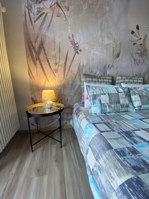 1 bedroom, WiFi, bed sheets - Delux Lilac Room (Alba)