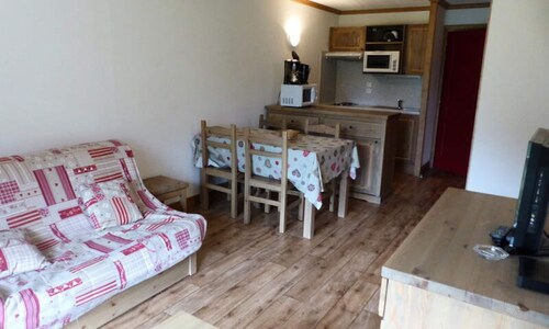 2 Rooms for 6 People