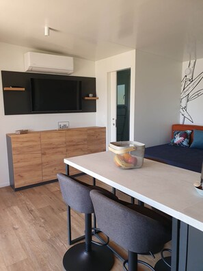 Mobile Home | Living room - Mobile Homes Karlo & Dino - Superior Two Bedroom Mobile Home (Medulin)