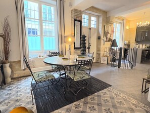 Dining - Le Loft Villehardouin (Paris 03)