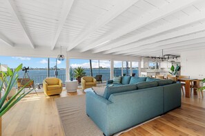 Smart TV - Incredible Single Family Waterfront Beach Home w/ AC and Ample Parking (San Diego)