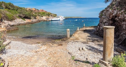 Amazing villa in a Mediterranean island