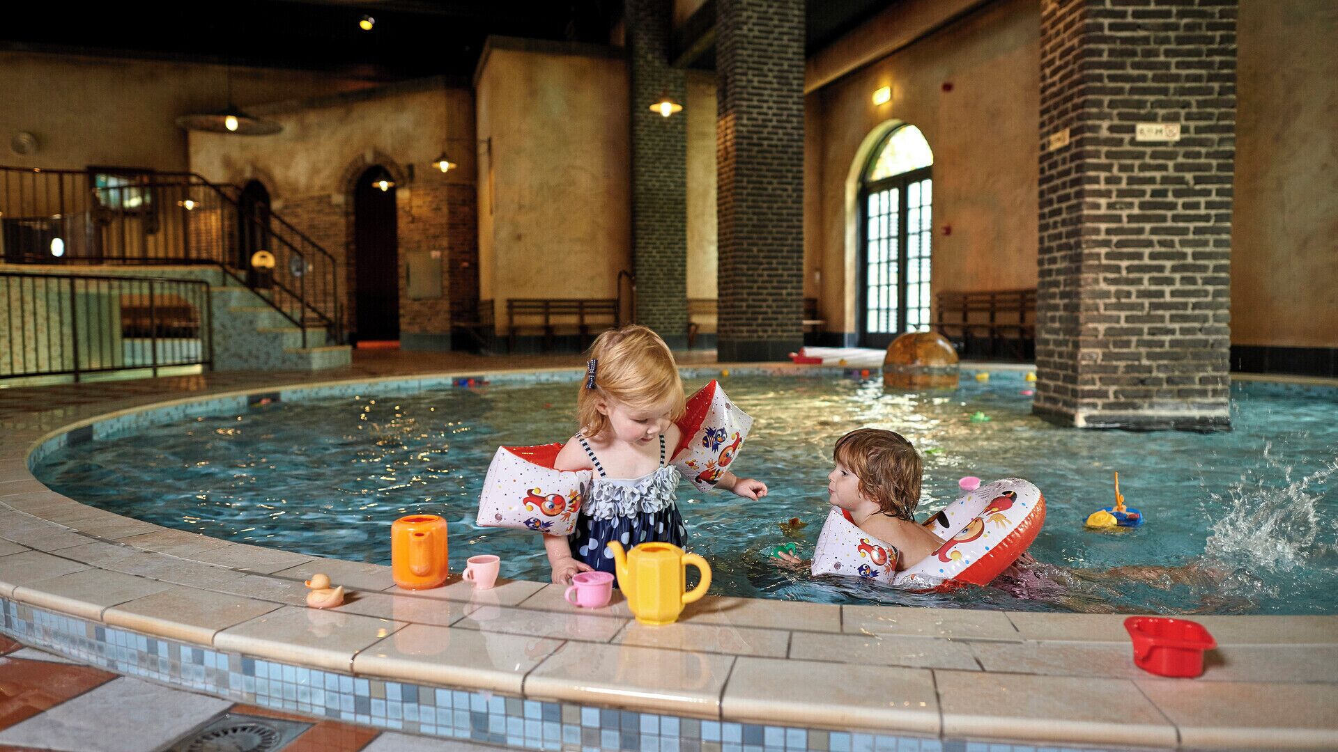 Indoor pool, lifeguards on site