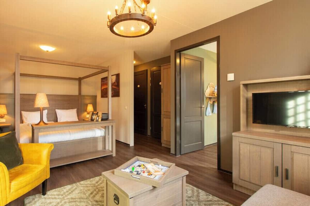 غرفة بريميم رباعية | منطقة المعيشة