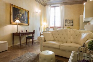 TV - Apartments Florence - Ghibellina Balcony/Terrace (Florence)