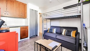 Living area - Studio for 3 People - Comfort (Bagnères-de-Bigorre)