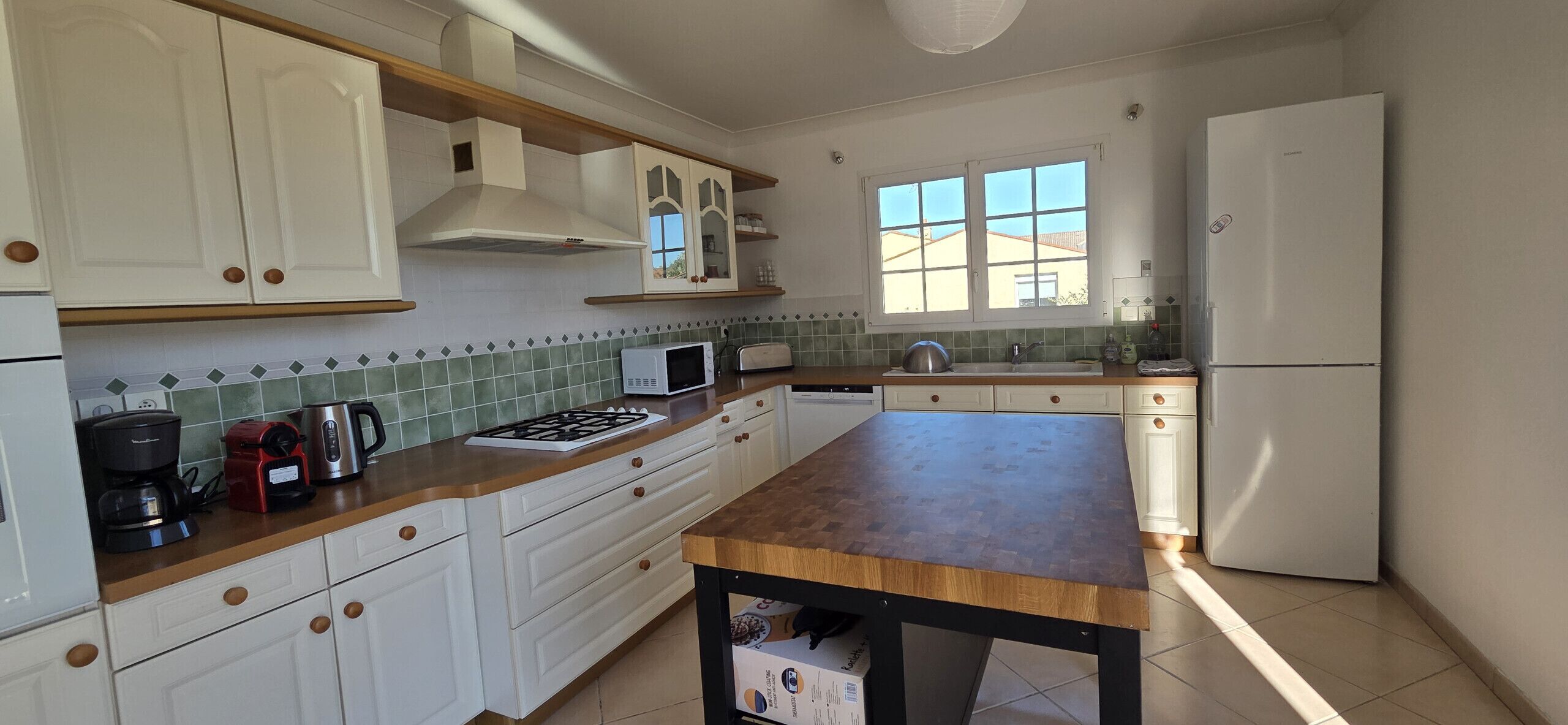 冰箱、微波炉、烤箱、洗碗机